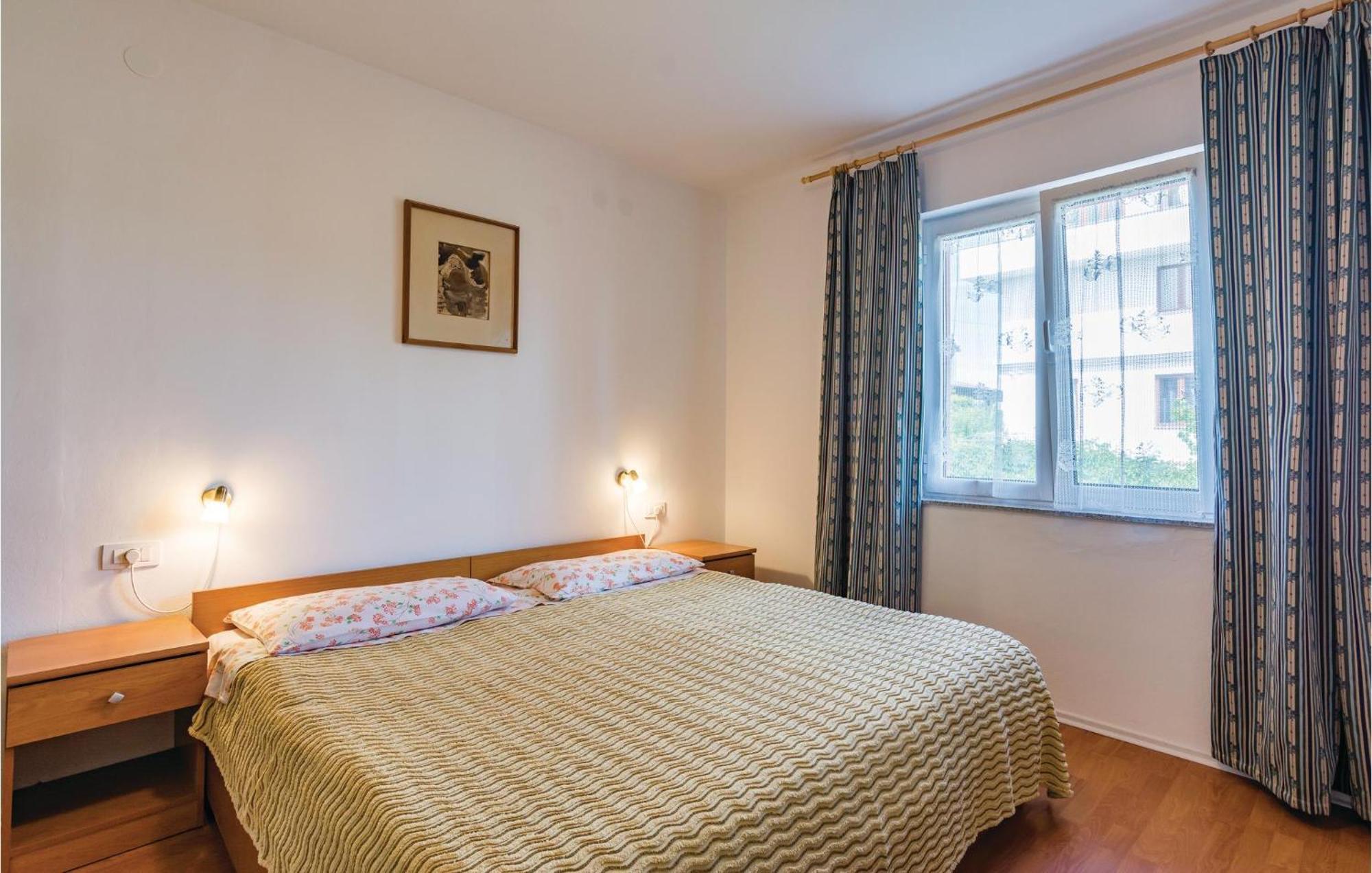 1 Bedroom Lovely Apartment In Rovinj Zewnętrze zdjęcie